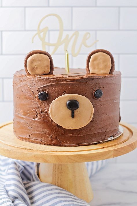 The Sweetest Bear Cake (with homemade fondant) - The Baker Upstairs Easy Bear Cake, Bear Smash Cake, Christmas Beef, Teddy Bear Birthday Cake, Bear Birthday Cake, Brown Bear Brown Bear Birthday, Teddy Cake, Healthy Smash Cake, Cozy Soups