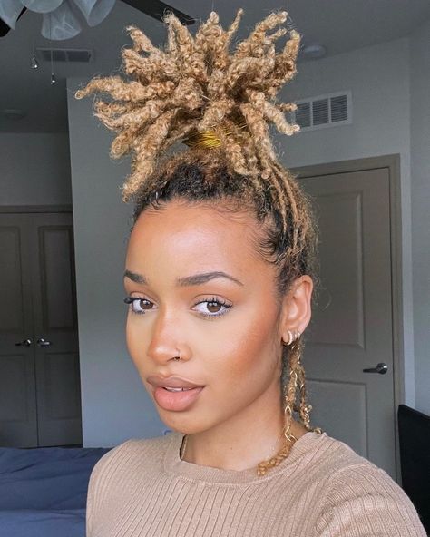 Infinite Number Nine 🧿 (@westindieray) posted on Instagram • Dec 18, 2020 at 10:56pm UTC Hairstyles Over Locs, Blonde Locs, Beautiful Dreadlocks, Short Locs, Short Locs Hairstyles, Instagram Message, Number Nine, Dreadlock Styles, Cute Box Braids Hairstyles