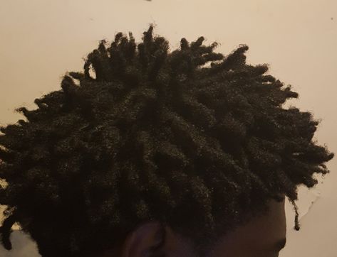 1 year progress freeform sponge/towel method Freeform Aesthetic, Freeform Locs Men Fade, Semifreeform Dreads, Free Form Dreadlocks, How To Get Freeform Dreads, Freeform Locs Black Man, Freeform Dreads, Locs, Hair Hacks