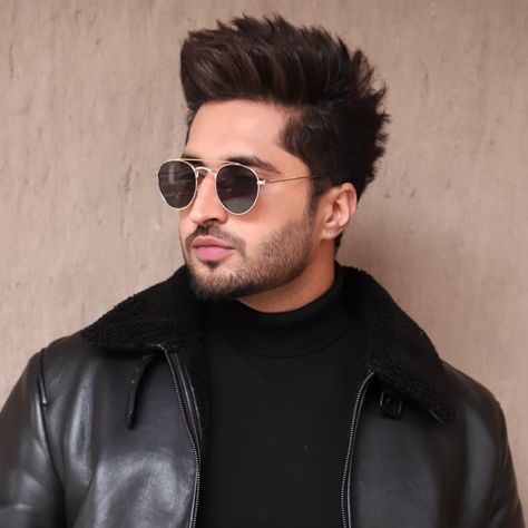 Jassi Gill Pics Hd, Boyfriend Girlfriend Pictures, Jassie Gill, Jassi Gill, Black Lover, Guru Pics, Image Poetry, Boys Dp, Girl Crush Fashion