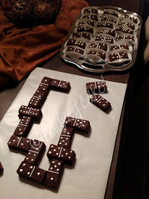 Dominoes Party Theme Ideas, Game Night Cake Ideas, Quirky Party Ideas, Dominos Brownies, Brownies Decoration Ideas, Domino Brownies, Havana Nights Party Theme, Tim Tams, Cuban Party