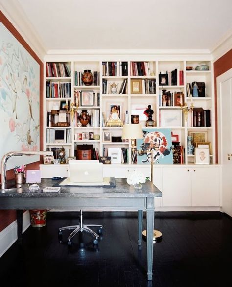 Magazine Office Interior, Vibey House, Narrow Study, Magazine Office, Cave Design, Pretty Office, Desk Layout, Home Office Computer Desk, Study Ideas