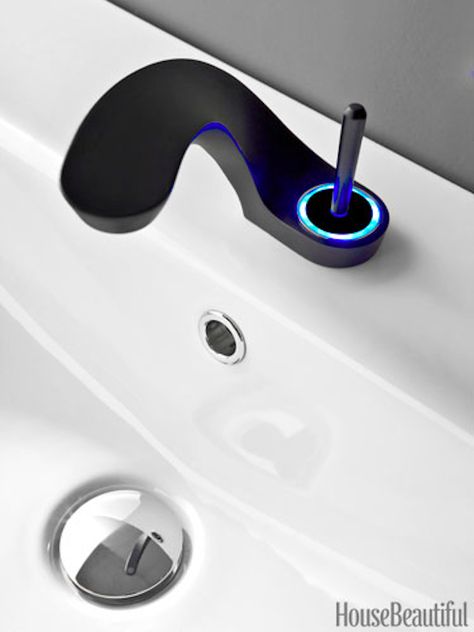 How Hi-Tech Could Your Bathroom Be? Ametis Faucet - This gorgeously designed faucet features a LED ring that is red or blue depending on water temperature. Water pressure is actually easily adjustable by hand. Available in several stylish finishes to match your decor. (Photo via  House Beautiful) Smart Home Ideas, Cool Bathroom, Moderne Pools, Bathroom Gadgets, Survival Gardening, Light Ring, Home Tech, Water Temperature, Quality Photo