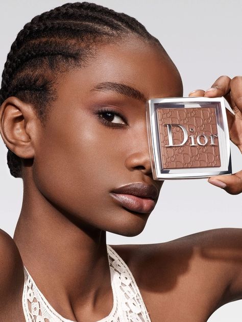 Makeup Campaign, He Cong, Backstage Makeup, Dior Skincare, Guerlain Makeup, Makeup Artist Branding, Dior Backstage, Ad Photography, Campaign Photography