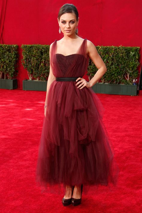 Mika Kunis in Monique Lhuiller Milla Kunis, Mila Kunis Style, Monique Lhuillier Gowns, Goth Princess, Fred Leighton, Ashton Kutcher, Mila Kunis, Monique Lhuillier, Emmy Awards