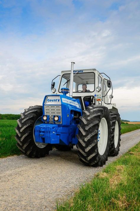 Ford County, Ford Tractors, Heavy Machinery, Farm Tractor, Tractor, Monster Trucks, Ford, Trucks, Cars