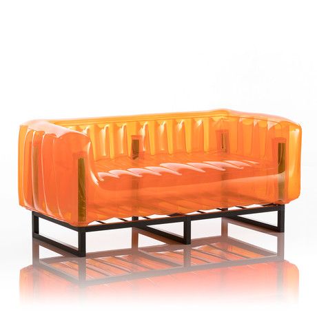 YOMI Sofa (Inflatable Transparent) Transparent Furniture, Weird Furniture, Inflatable Furniture, Unusual Furniture, Inflatable Chair, Inflatable Sofa, Furniture Trends, Plastic Design, Creative Furniture