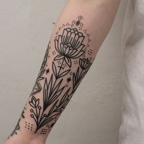 Scandinavian Sleeve Tattoo, Black And White Line Tattoo, Small Tattoo Filler Ideas For Women, Traditional Swedish Tattoo, Alternative Flower Tattoo, Scandinavian Folk Tattoo, Ornamental Plant Tattoo, Traditional Style Tattoo For Women Black And White, Folk Art Tattoo Black