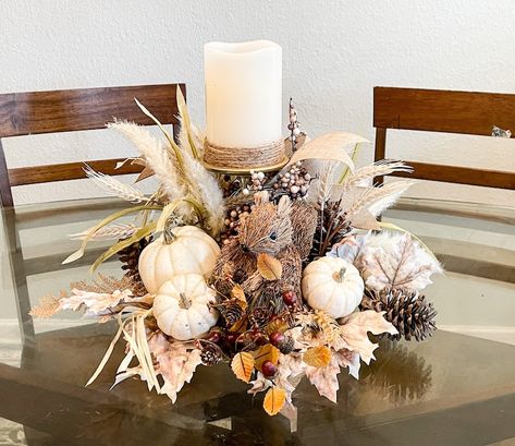 Fall Patio Decor, Fall Dining Table Decor, Rustic Fall Centerpieces, Table Decor Farmhouse, Fall Floral Centerpieces, Thanksgiving Floral, Fall Table Centerpieces, Farmhouse Centerpiece, Neutral Fall Decor