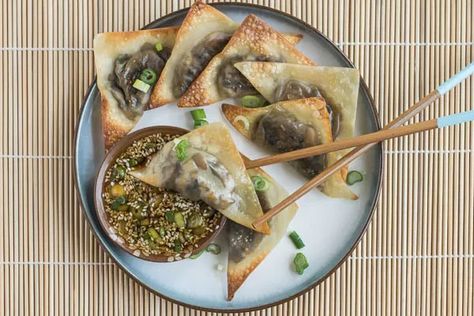 Baked Ginger-Mushroom Wontons with Sesame Dipping Sauce Recipe Mushroom Wontons, Sesame Dipping Sauce Recipe, Sesame Dipping Sauce, Dipping Sauces Recipes, Dip Sauce, Vegan Eating, Sauce Recipe, Chopsticks, Dipping Sauce