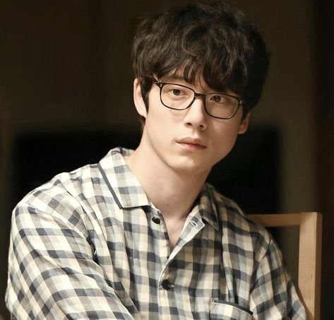 Kentaro Sakaguchi Boyfriend, Sakaguchi Kentaro, Kentaro Sakaguchi, Nerdy Guys, Portrait Photography Men, Human Poses Reference, Japanese Boy, Japanese Men, Attractive Guys