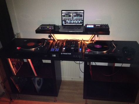 Dj Table Diy, Home Recording Studio Desk, Diy Home Recording Studio, Diy Booth, Dj Console, Recording Studio Desk, Home Studio Desk, Dj Table, Music Bedroom