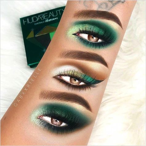 Ideas Maquillaje, Birthday Makeup Looks, Hand Makeup, Birthday Makeup, Christmas Makeup, Makeup For Green Eyes, Prom Makeup, Makeup Trends, Makeup Art