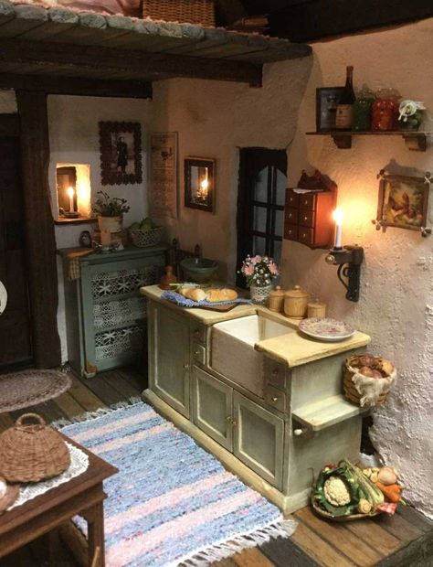 Cottage Dollhouse Interior, Nendoroid Diorama, Glencroft Dollhouse, Cabin Dollhouse, Room Miniature, Dollhouse Interiors, Witches Cottage, Witch Cottage, Cottage Door