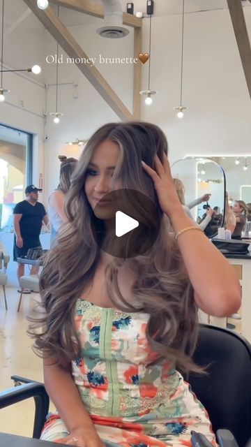 Old Money Brunette Hair Formula, Old Money Brown Hair, Old Money Brunette Hair, Hair By Chrissy, Burnette Hair, Old Money Brunette, Jennifer Lopez Hair, Love Light, Summer Love