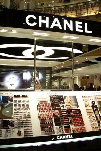 #Chanel cosmetics =) Chanel Shop, Ysl Makeup, Chanel Cosmetics, Chanel Store, Ysl Beauty, Chanel Couture, Chanel Makeup, Chanel Accessories, Chanel Fashion