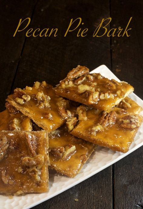 This scrumptious and easy Pecan Pie Bark is made with lots of crunchy pecans that are covered with a buttery praline like filling that’s spread over a bed of graham crackers. You’ll want to make several batches of this scrumptious candy!! It’s also great for gifting!! #candy #pecanpiebark #christmaseats #christmas #christmascandy Graham Crackers Pecans Brown Sugar, Graham Crackers With Butter And Pecans, Pecan Pie Bark Saltines, Pecan Pie Crackers, Pecan Pie Bark With Saltines, Pecan Pie Ritz Crackers, Saltine Recipes, Pecan Bark Recipe, Pecan Pie Bark Recipe