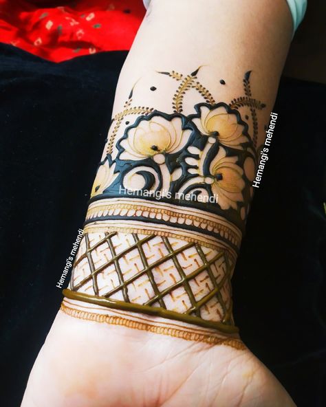 Step By Step Mehndi, Mehndi Drawing, Marvel Bedroom, Heena Design, Mehndi Designs 2018, Rose Mehndi Designs, Latest Henna Designs, Henna Art Designs, Beautiful Henna Designs