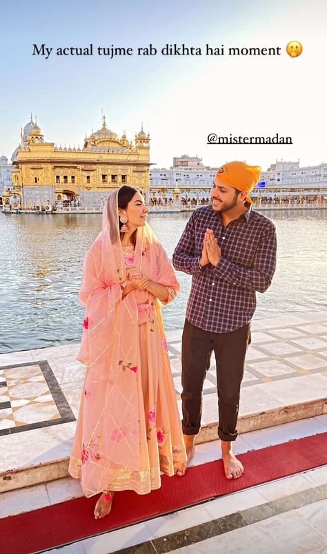 Gurudwara Couple Pic, Gurudwara Couple Photography, Amritsar Photo Ideas, One Real Person Is Enough, Boyfriend Instagram, Friend Poses Photography, Couple Picture Poses, Cute Couple Poses, Real Facts