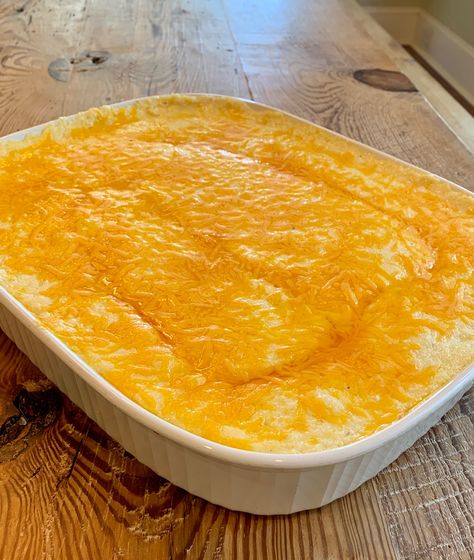 Cheese Grits Casserole Paula Deen, Crockpot Cheese Grits Overnight, Make Ahead Grits Casserole, Garlic Cheese Grits Casserole, Best Cheese Grits, Grit Casserole, Brunch Entrees, Grit Recipes, Cheesy Grits Casserole