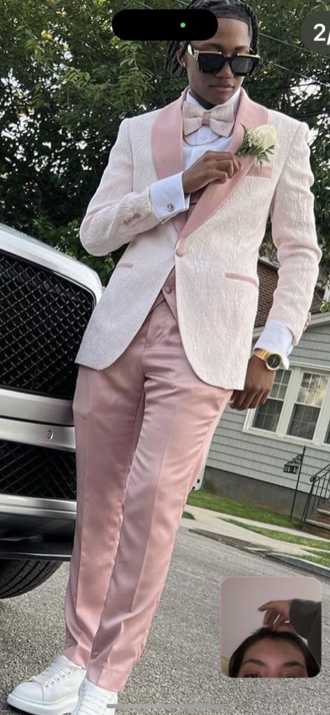 Pink Tucks For Men, Pink And Black Suit For Men, Highschool Prom Suits, White Suit With Pink Tie, Rose Gold Suits For Men, Light Pink Prom Suit, White And Pink Prom Suit, Prom Suits For Men Pink, Costume Rose Homme