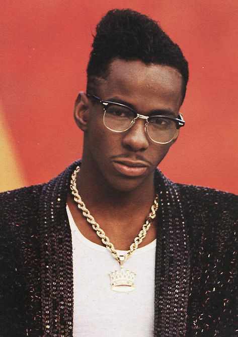 Robert Barisford "Bobby" Brown (born February 5, 1969) is an American R and B singer-songwriter, occasional rapper, and dancer. Bobby Brown 90s, Gumby Haircut, Throwback Hairstyles, Public Enemies, High Top Fade, Richard Johnson, Beyonce Hair, Men 90s, Master Barber