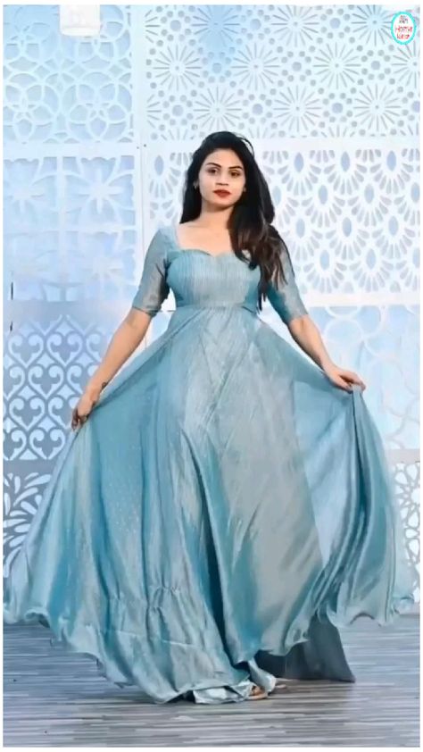 Full Frock, Frock Designs For Women, Frock Models, Simple Frock Design, Long Frock Designs, Gown Party Wear, Long Gown Design, Simple Frocks, Lehenga Designs Simple