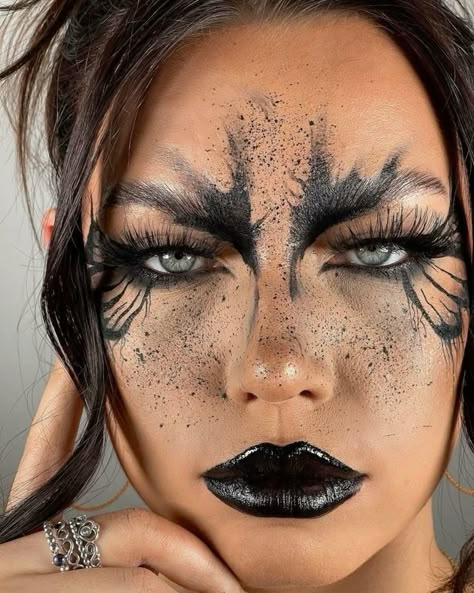 Huntress Makeup Halloween, Dark Queen Makeup Halloween, Goth Witch Makeup Halloween, Halloween Makeup Trends 2023, Diy Demon Costume Women, Raven Makeup Halloween, Dark Fairy Halloween Makeup, Bat Makeup Women, Dark Fae Makeup Ideas