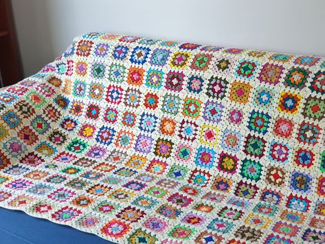 Crochet Middle Size Cream Bordered Afghan Decorative Daybed - Etsy Granny Square Lap Blanket, Retro Afghan, Bed Benches, Kid's Bed, Blanket Bedspread, Couch Blanket, Travel Blanket, Crochet Granny Square Blanket, Crib Blanket