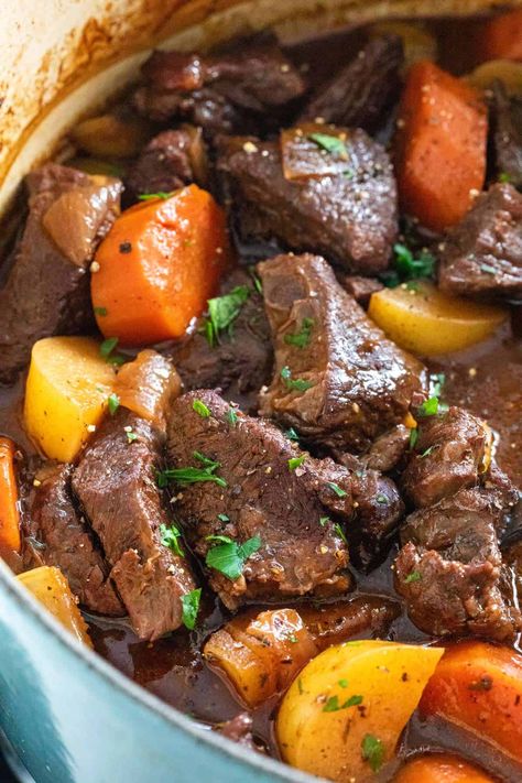 Tasty Beef Stew Recipe, Granola Crust, Classic Beef Stew Recipe, Soak Beans, Red Wine Reduction Sauce, Turkey Chilli, Salmon Piccata, Tasty Beef Stew, Spaghetti With Ground Beef