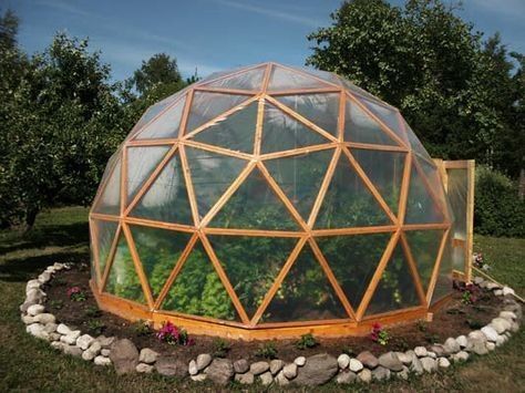 Geodome Greenhouse, Geodesic Greenhouse, Modern Eco Friendly Home, Geodesic Dome Greenhouse, Eco House Design, Dome Greenhouse, Dome Homes, Geodesic Dome Homes, Dome Structure