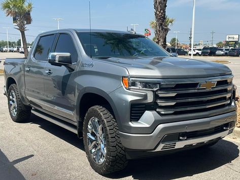 Chevy Silverado 1500 High Country Diesel 2022 Chevy Silverado, Silverado High Country, Silverado Z71, Chevy 1500, Armored Truck, Truck Yeah, Truck Ideas, Big Rig Trucks, Chevrolet Trucks