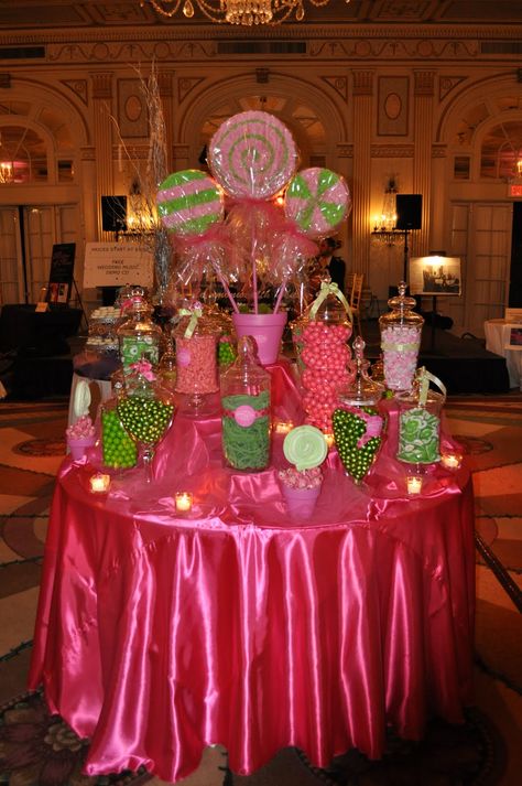 The Kentucky Candy Buffet Co. Candy Buffet Ideas, Lolly Buffet, Candy Buffet Wedding, Candy Tables, Candy Display, Candy Station, Buffet Ideas, Candyland Party, Green Candy