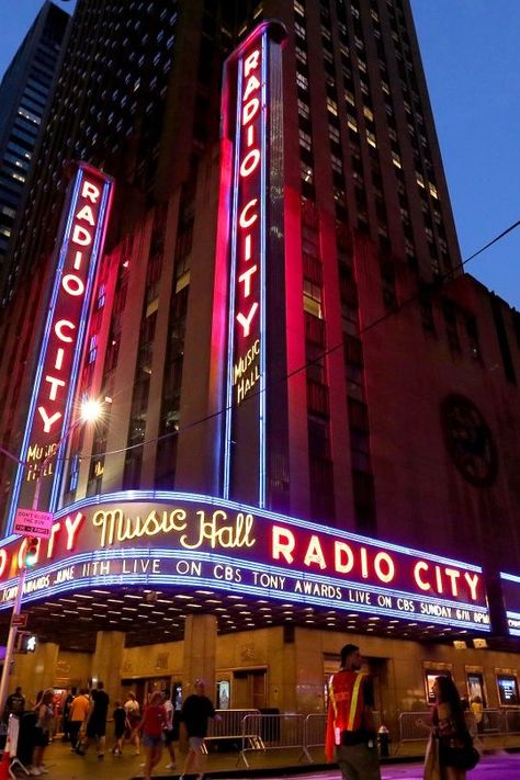 The Tony Awards will return to Radio City Music Hall in June, after several years away from the midtown concert hub. Tony Awards Aesthetic, Awards Aesthetic, Winter Garden Theatre, Movies Box, Tony Award, Washington Heights, Radio City Music Hall, Tv Awards, Radio City