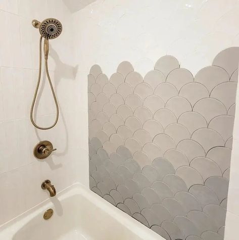 23 Ways To Upgrade a Bathroom With Accent Tile in a Shower Scallop Tiles, Walk In Tubs, Ombre Wall, Beige Tile, Accent Tile, Bathroom Renovations, Bathroom Renovation, Built Ins, Playful Design