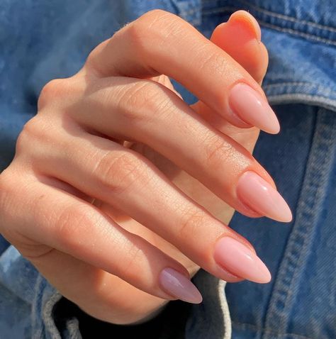 season. Nagel Tips, Casual Nails, Almond Nails Designs, Soft Nails, Pink Collection, Neutral Nails, Stick On Nails, Classy Nails, Elegant Nails