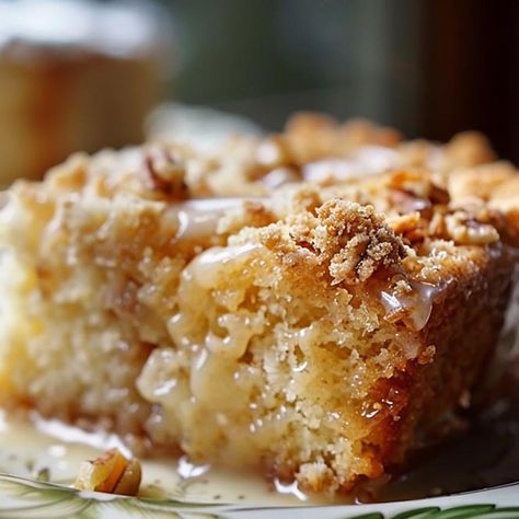 Southern Pineapple Cake - Yeyfood.com: Recipes, cooking tips, and kitchen hacks for home cooks of all levels Easiest Pineapple Cake, Longhorn Steakhouse Pineapple Cake, Southern Pineapple Cake, Southern Desserts Traditional, Recipes Using Pineapple, Crushed Pineapple Recipes, Southern Dessert Recipes, Hawaiian Pineapple Cake, Pineapple Sheet Cake