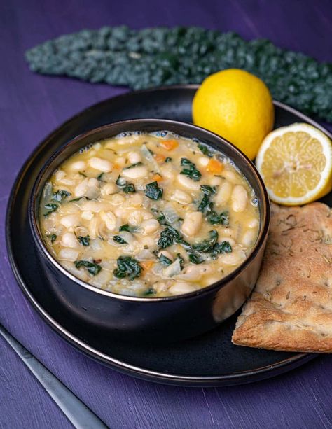 Vegan Italian White Bean Soup - Vegan Cocotte White Bean Soup Vegan, Italian White Bean Soup, Vegan Cocotte, Bean Soup Vegan, Cannellini Beans Soup, White Bean Soup Recipes, Chickpea Soup, Slow Cooker Vegetarian, Soup Vegan