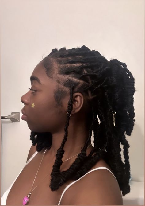 Soft Locs + Barrel Ends by Temia💕 Soft Locs With Barrel Ends, Barrel Locs, Soft Locs, Easy Hair, Locs Hairstyles, Pretty Hair, Women Hairstyles, Character Designs, Medium Long