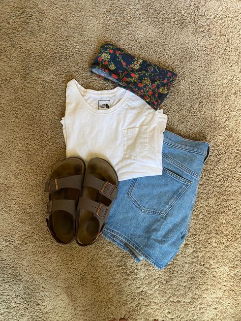 Summer Granola Outfit, Summer Granola, Barista Outfits, Granola Outfits, Salted Granola, Cute Lazy Outfits, Granola Girl, Cute Comfy Outfits, Summer Fits