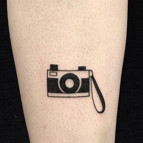 Camera Tattoo Ideas, Camera Tattoo Design, Camera Tattoos, Tattoos Inspiration, Camera Tattoo, Simple Tattoo Designs, Tattoo Photography, Symbol Tattoos, Photo Tattoo