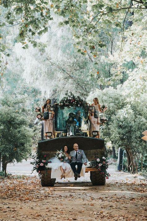 Wedding Photos With Tractor, Wedding Party Photos Country, Wedding Tractor Pictures, Farmers Wedding Ideas, Farming Wedding Ideas, Wedding In The Country, Western Wedding Venues Outdoor, Wedding On Farm, Tractor Wedding Photos