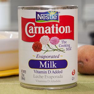 Por más de 100 años, los productos lácteos de CARNATION® han sido alimentos básicos en las cocinas de Estados Unidos. Carnation Milk Recipes, Unsweetened Condensed Milk, Chicken Tetrazzini, Fresh Groceries, Fresh Milk, Eat Smart, Milk Cans, Evaporated Milk, Cooking Light