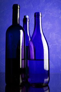 Blue Colour Images, Cobalt Glass, Pinterest Party, Wine Art, Old Bottles, Blue Bottle, Painting Still Life, Still Life Art, Bottle Painting