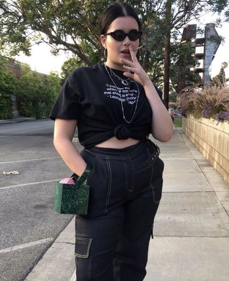 best of barbie ferreira (@bestoferreira) / Twitter Barbie Ferreira Plus Size, Barbie Ferreira American Apparel, Barbie Ferreira Style, Barbie Ferreira Euphoria, Barbie Ferreira Outfit, Barbie Ferreira, Midsize Outfits, Chubby Fashion, Mid Size