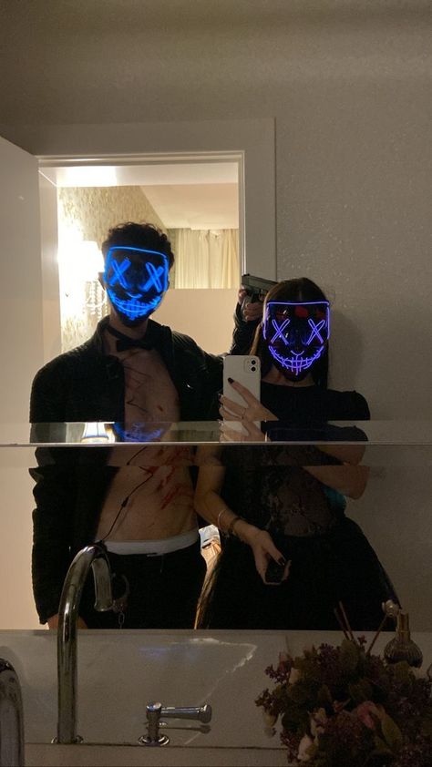 Fantasy Couple Halloween, Purgecostume Halloween Couple, Casal Halloween, Halloween Casal, Cute Couple Aesthetic, Cute Couples Costumes, Couple Aesthetics, Halloween Parejas, Hot Halloween Outfits