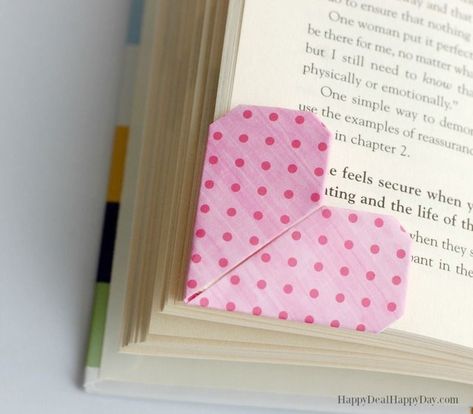 @hdealhday posted to Instagram: How To Make An Origami Heart Bookmark.#origami #origamibookmark#origamiheart #origamiheartbookmark#homemadebookmark #heartorigami#bookmarkidea #foldedheart#origamibookmarktutorial#diyorigamibookmark#easyorigamibookmark #valentines #valentinesgift #valentinesforkids #valentinesheart #valentinesday Origami Tutorial Step By Step, Hart Origami, Origami Bookmarks, Origami Star Box, Origami Ball, Origami Bookmark, Heart Bookmark, Origami For Beginners, Origami Fish