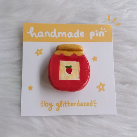 Clay Pins Diy Aesthetic, Cute Clay Pin Ideas, Clay Pins Aesthetic, Clay Pins Diy, Clay Pin Ideas, Cute Clay Pins, Air Dry Clay Pins, Ceramic Pins, Pines Aesthetic