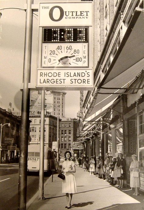 The Outlet Company... Providence, Rhode Island...no date given.. Downtown Providence, Rhode Island History, Old Train Station, Providence Rhode Island, Newport Rhode Island, Vintage Memory, Architecture Old, E 40, Rhodes