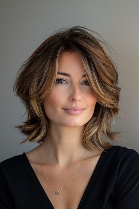 Haircuts For Medium Hair, Medium Hair Cuts, Shoulder Length Hair, Medium Length Hair Cuts, Hair Transformation, Great Hair, Layered Hair, Length Hair, Hair Dos